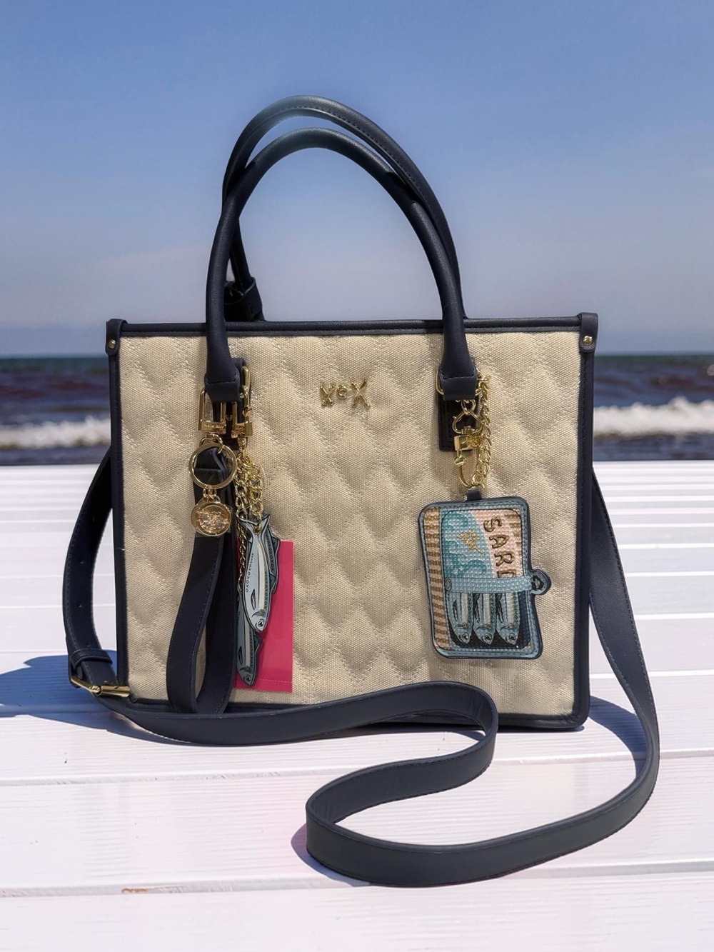 Betsey Johnson NWT Cream Quilted Navy Blue Trim Sardine Charm Crossbody Bag P243 - Picture 1 of 13